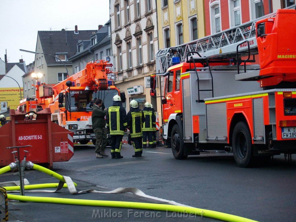 Brand Koeln Dellbrueck Bergisch Gladbacherstr   P414.JPG